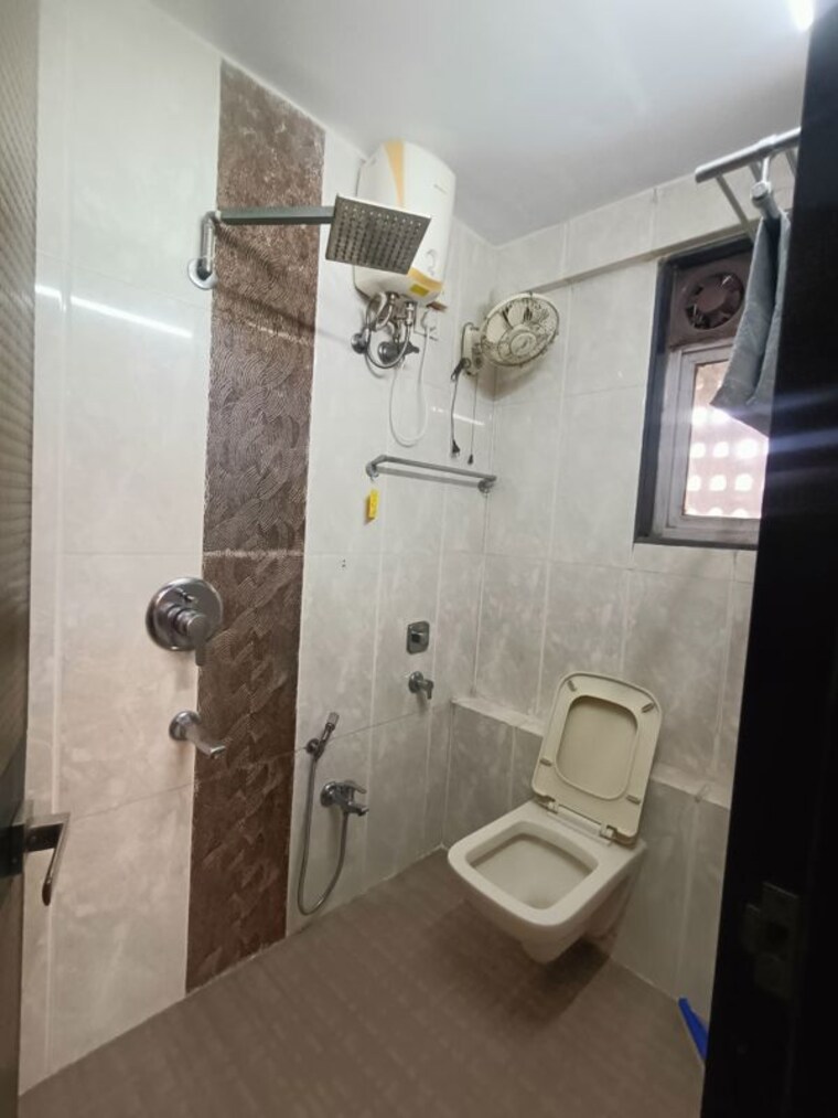 Bathroom, ghp-crystal-court 2 Bedroom 950 Sq.Ft. Apartment In Powai Mumbai 10754181