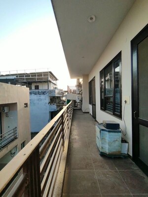 Balcony in 3 BHK Builder Floor at Sector 43 – for Rent