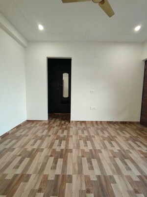 3 BHK Builder Floor For Rent in Sector 43