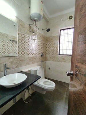 Bathroom in 3 BHK Builder Floor at Sector 43 – for Rent
