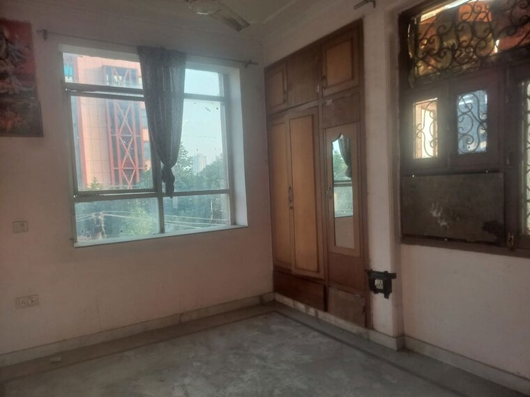 Room, sector 22 3 Bedroom 1450 Sq.Ft. Independent House In Sector 22 Noida 10754179