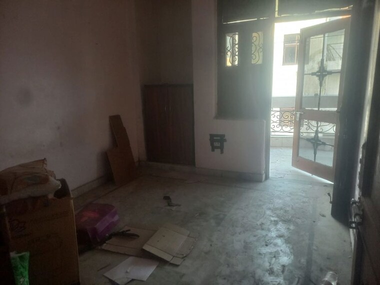 Room, sector 22 3 Bedroom 1450 Sq.Ft. Independent House In Sector 22 Noida 10754179