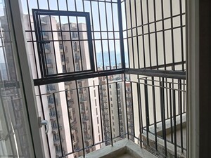 Balcony in 3 BHK Apartment at Amrapali Dream Valley – for Rent