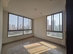 Room in 3 BHK Apartment at Piramal Vaikunth, Balkum Pada – for Rent