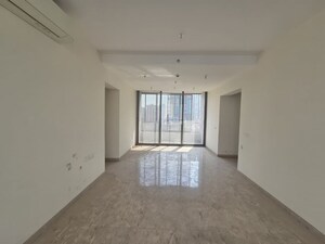 Room in 3 BHK Apartment at Piramal Vaikunth, Balkum Pada – for Rent