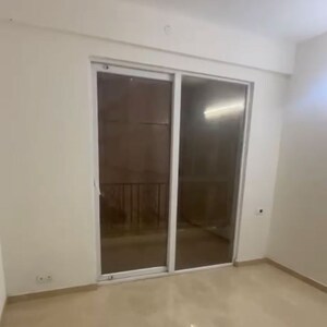 Room in 3 BHK Apartment at BPTP Astaire Gardens Pedestal Floors, Sector 70a – for Rent