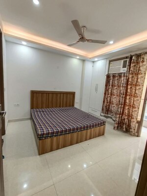 Bedroom in 2 BHK Builder Floor at Sector 39 – for Rent