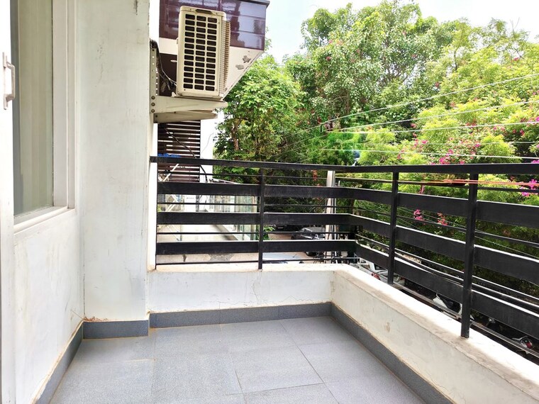 Balcony, south city 1 3 Bedroom 1750 Sq.Ft. Builder Floor In South City 1 Gurgaon 10754307