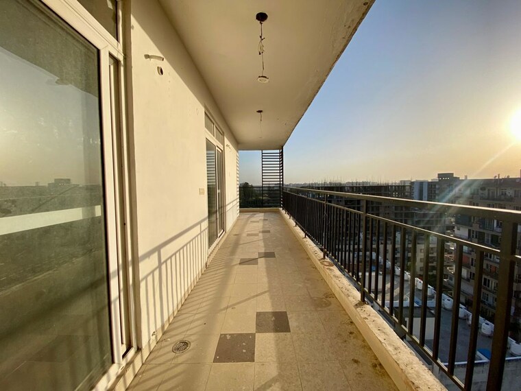 Balcony, dhakoli 4 Bedroom 1950 Sq.Ft. Apartment In Dhakoli Zirakpur 10754314