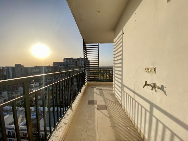 Balcony, dhakoli 4 Bedroom 1950 Sq.Ft. Apartment In Dhakoli Zirakpur 10754314