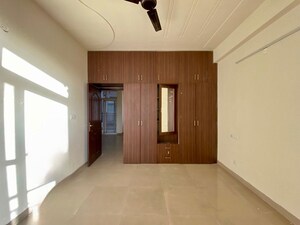 Room in 4 BHK Apartment at Dhakoli – for Rent