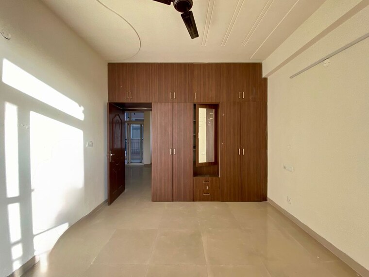 Room, dhakoli 4 Bedroom 1950 Sq.Ft. Apartment In Dhakoli Zirakpur 10754314
