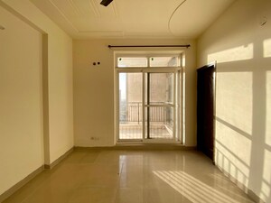 Room in 4 BHK Apartment at Dhakoli – for Rent