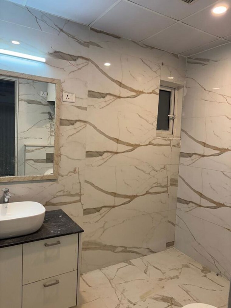Bathroom, godrej-aria 3.5 Bedroom 2289 Sq.Ft. Apartment In Sector 79 Gurgaon 10754309
