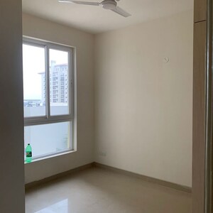Room in 3 BHK Apartment at Emaar Emerald Estate, Sector 65 – for Rent