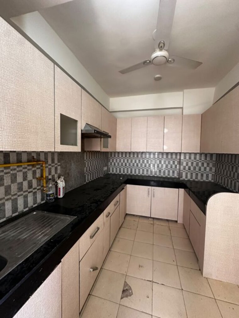 Kitchen, tulip-orange 3 Bedroom 1437 Sq.Ft. Apartment In Sector 70 Gurgaon 10754336