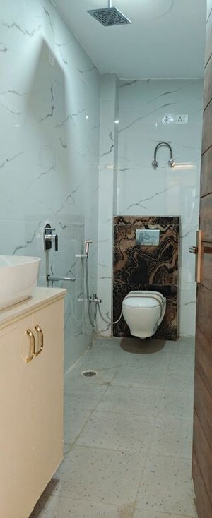 Bathroom in 4 BHK Builder Floor at Sector 10 Dwarka – for Rent