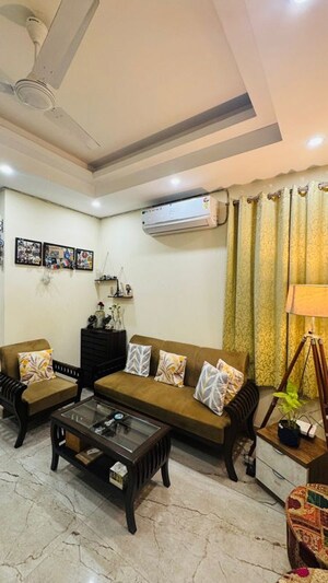 Living Room in 2 BHK Builder Floor at Sector 57 – for Rent
