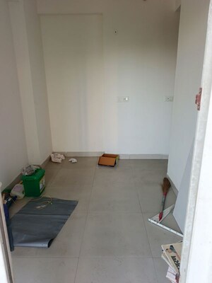 Room in 3.5 BHK Apartment at BPTP Park Prime, Sector 66 – for Rent