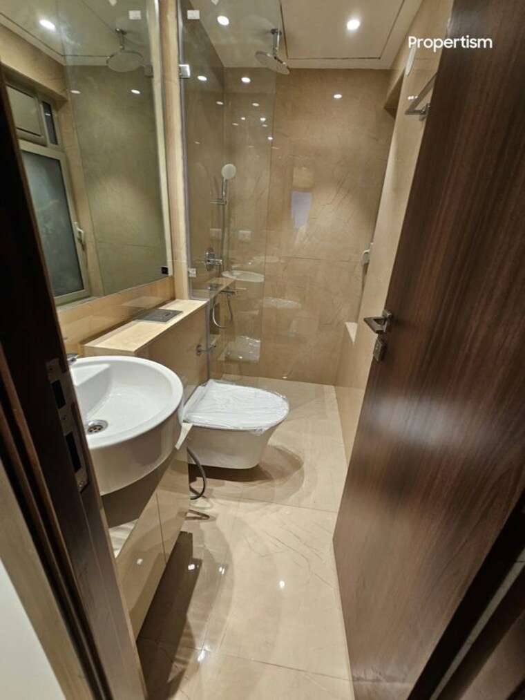 Bathroom, hiranandani-highland 1 Bedroom 377 Sq.Ft. Apartment In Powai Mumbai 10754381