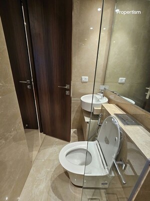Bathroom in 1 BHK Apartment at Hiranandani Highland, Powai – for Sale