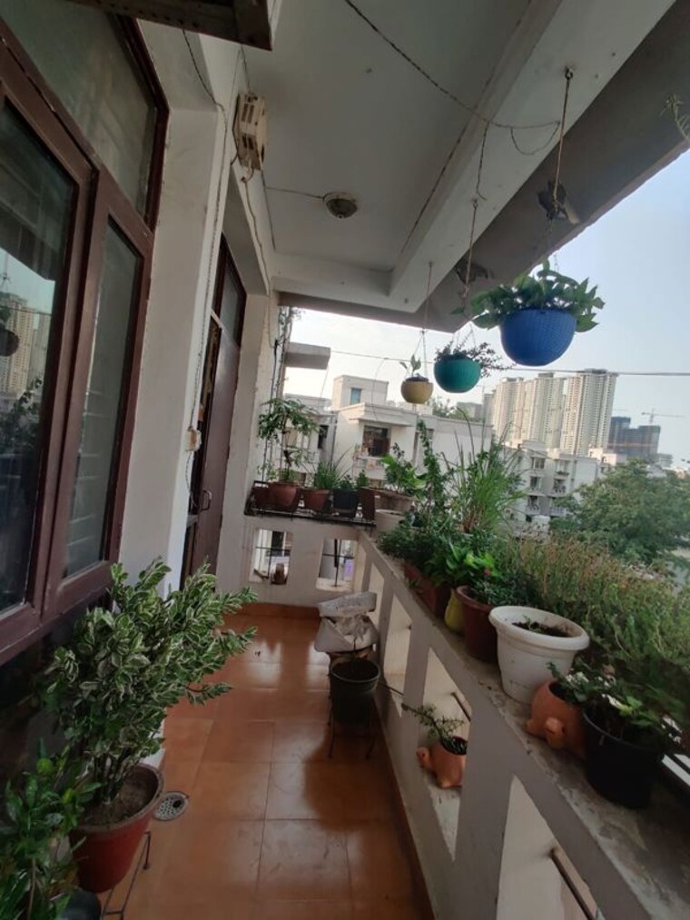 Balcony, aravali-view-rail-vihar 3 Bedroom 1400 Sq.Ft. Apartment In Sector 56 Gurgaon 10754329