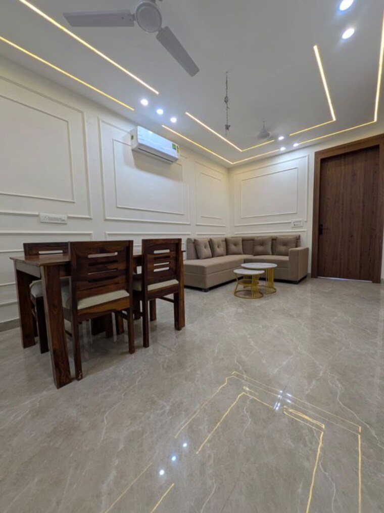 Gym, sector 42 2 Bedroom 1170 Sq.Ft. Builder Floor In Sector 42 Gurgaon 10754401