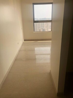 Room in 3 BHK Apartment at L&T Emerald Isle, Powai – for Rent