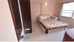 Bedroom in 2 BHK Apartment at Vishnu Villa Vile Parle, Vile Parle East – for Rent
