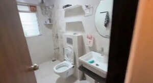 Bathroom in 2 BHK Apartment at Vishnu Villa Vile Parle, Vile Parle East – for Rent