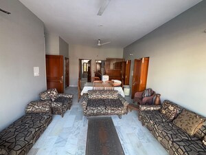 Living Room in 3 BHK Builder Floor at Sector 4 – for Rent
