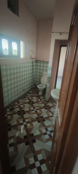 Bathroom in 1 BHK Independent House at Sector 15 – for Rent