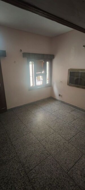 Room in 1 BHK Independent House at Sector 15 – for Rent