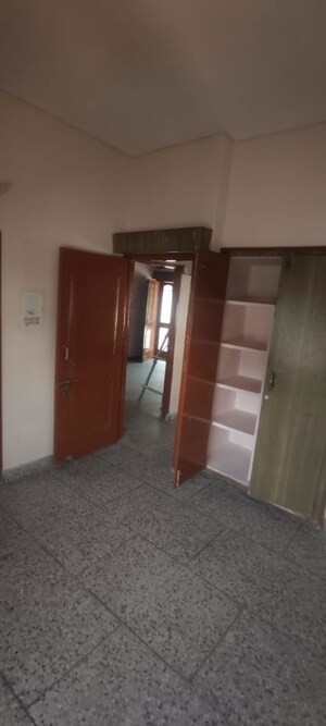 1 BHK Independent House For Rent in Sector 15