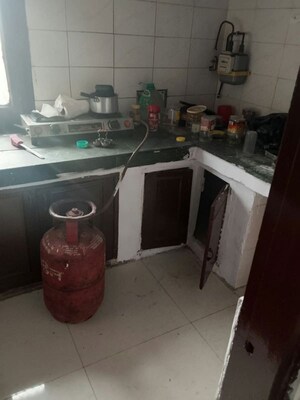 Team Area in 3 BHK Builder Floor at Malviya Nagar – for Rent