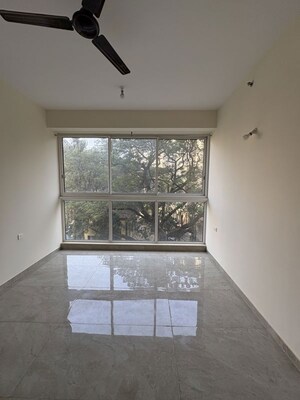 Room in 2 BHK Apartment at Tata Serein, Pokhran Road No Two – for Rent