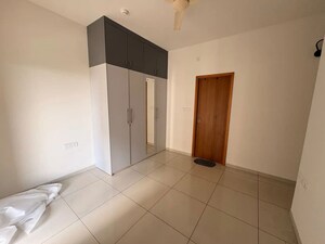 Room in 2 BHK Apartment at Sobha Dream Gardens, Thanisandra Main Road – for Rent
