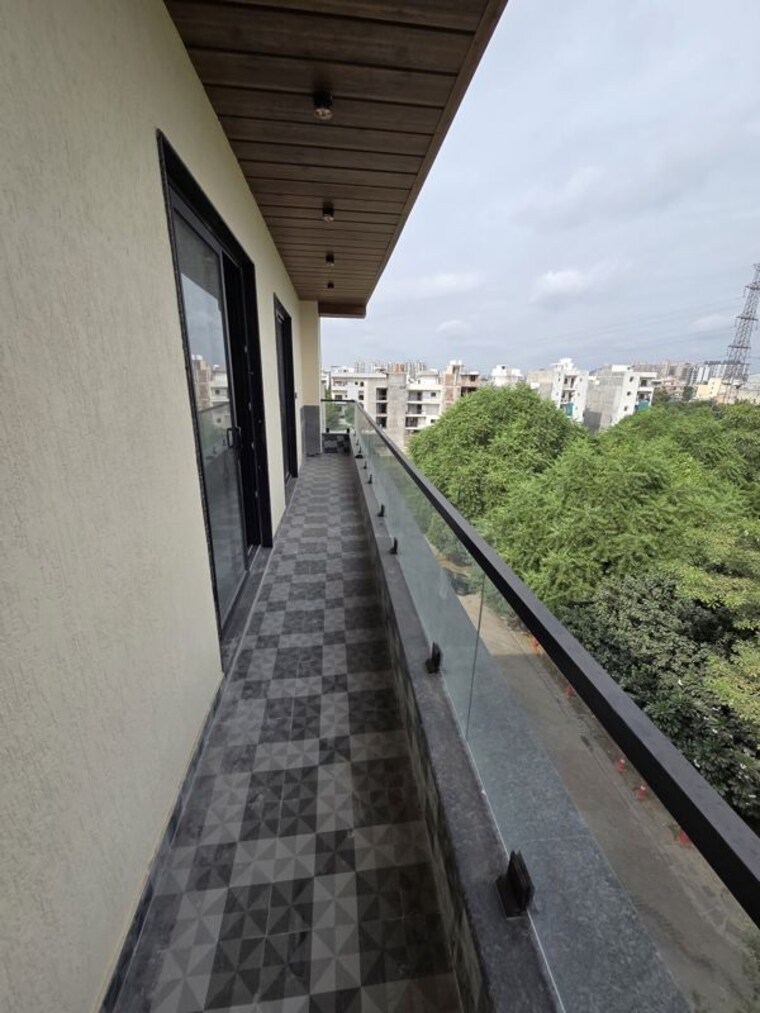 Balcony, bptp-district-3 3 Bedroom 1050 Sq.Ft. Builder Floor In Sector 85 Faridabad 10754585