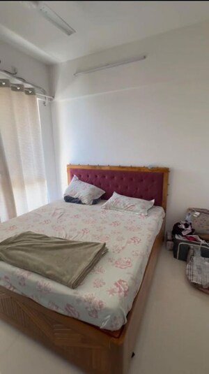1 BHK Apartment For Rent in Rustomjee Complex, Dahisar West