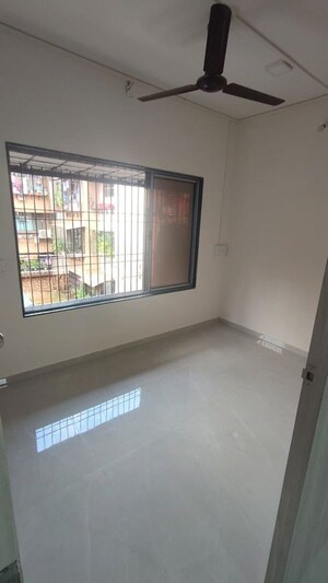 Room in 1 RK Apartment at Nagari Niwara CHS, Goregaon East – for Rent