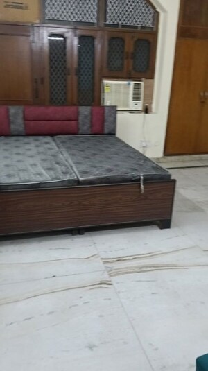Bedroom in 2 BHK Independent House at Sector 34 – for Rent