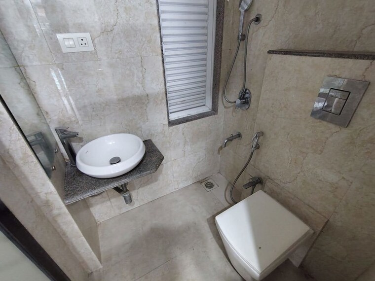 Bathroom, atul-blue-meadows 2 Bedroom 654 Sq.Ft. Apartment In Andheri East Mumbai 10754609