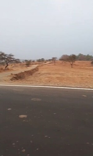  Plot For Sale in Adhale Budruk