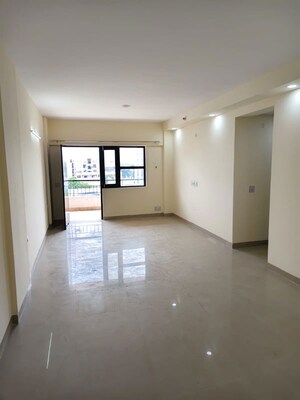 2 BHK Apartment For Sale in KST Whispering Heights, Sector 88