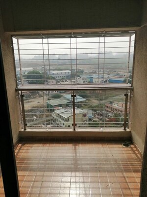 Room in 2 BHK Apartment at I Build Supreme Florista County, Handewadi Road – for Rent