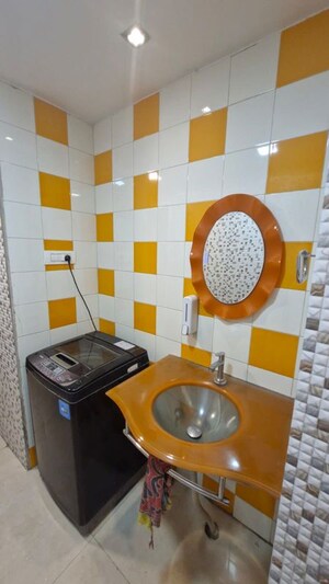 Room in 3 BHK Apartment at Ashar Residency, Pokhran Road No Two – for Rent