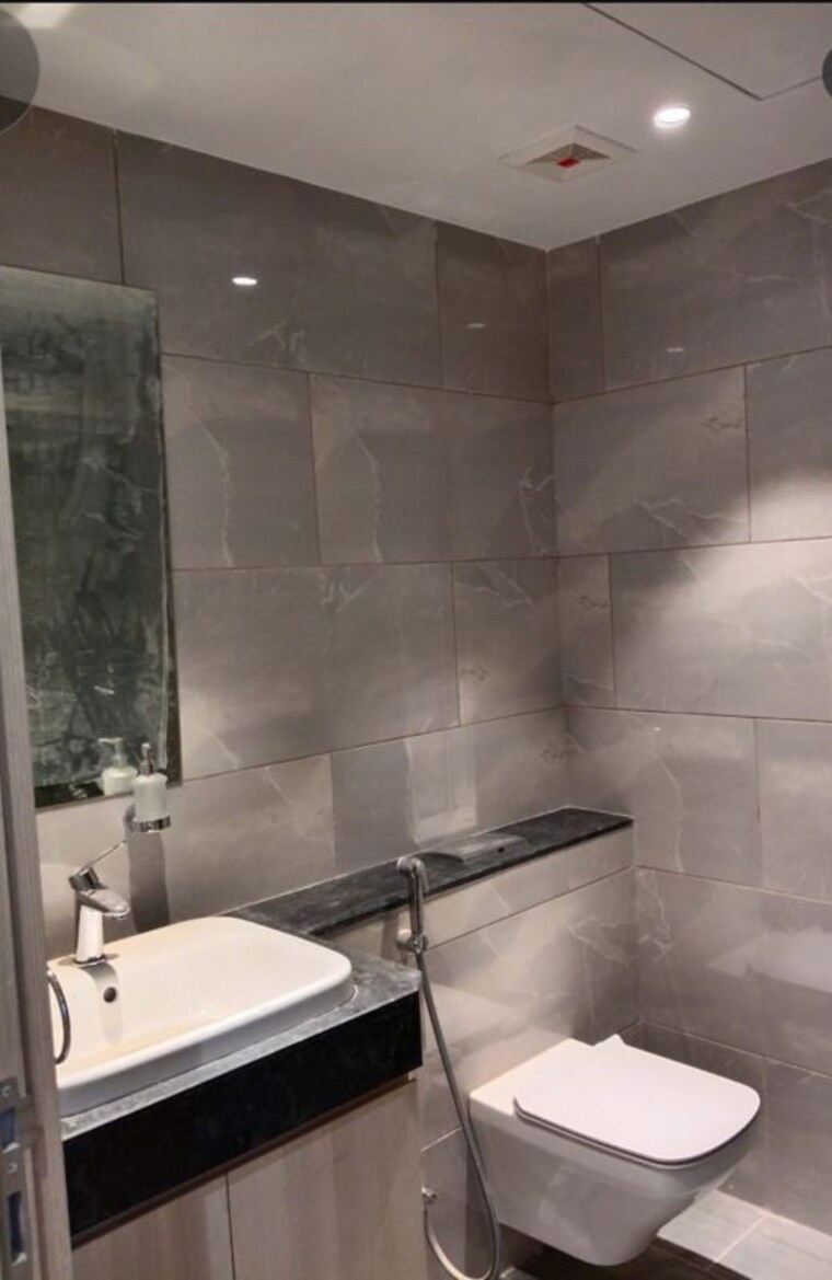 Bathroom, rustomjee-crown 4 Bedroom 1690 Sq.Ft. Apartment In Prabhadevi Mumbai 10754739