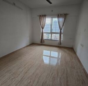 Room in 1 BHK Apartment at Lodha Amara, Kolshet Road – for Rent