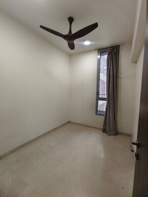 Room in 2.5 BHK Apartment at Piramal Vaikunth, Balkum Pada – for Rent