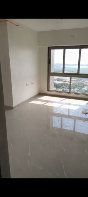 2 BHK Apartment For Rent in Veena Smart Homes, Kandivali West
